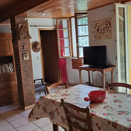 Holiday home Le Chant De La Riviere Carla-de-Roquefort